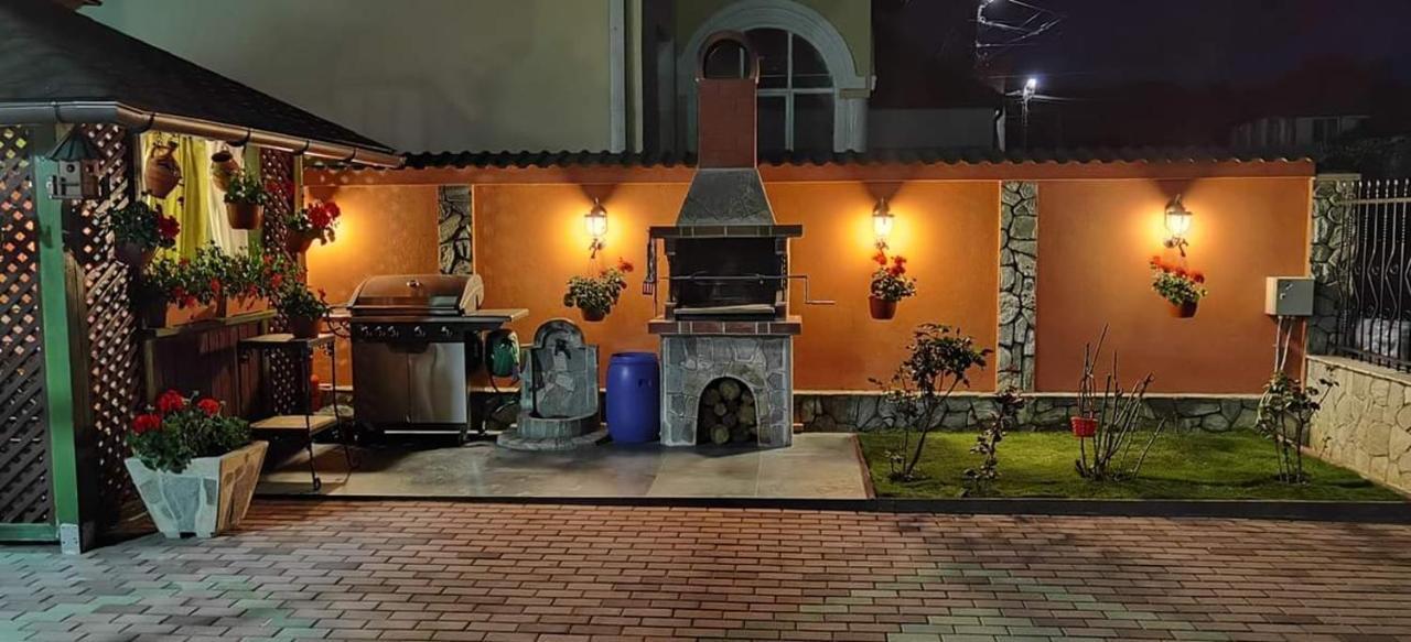 Casa Cizi Hotel Călimăneşti Exterior foto