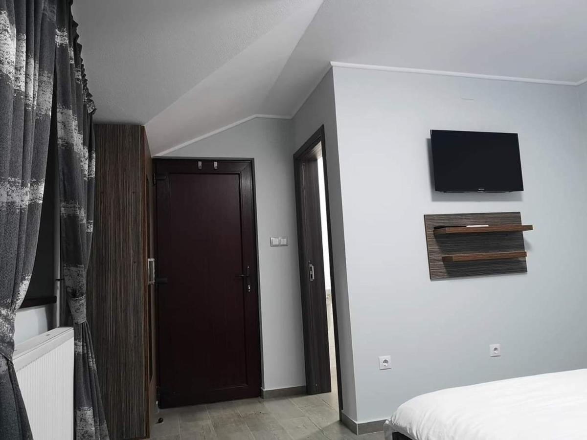 Casa Cizi Hotel Călimăneşti Exterior foto