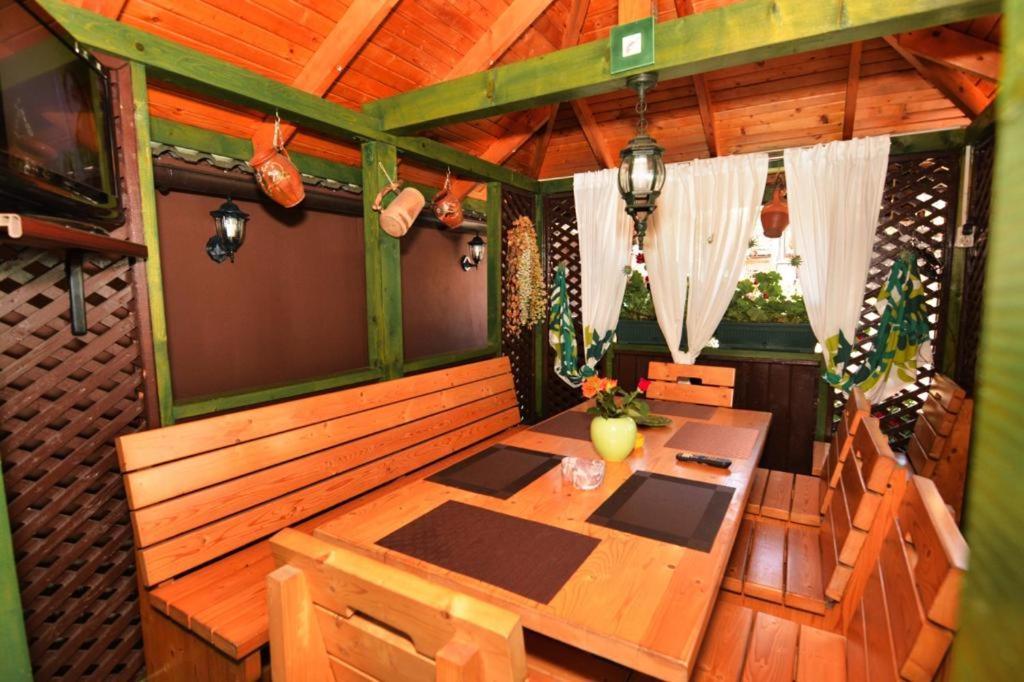 Casa Cizi Hotel Călimăneşti Exterior foto